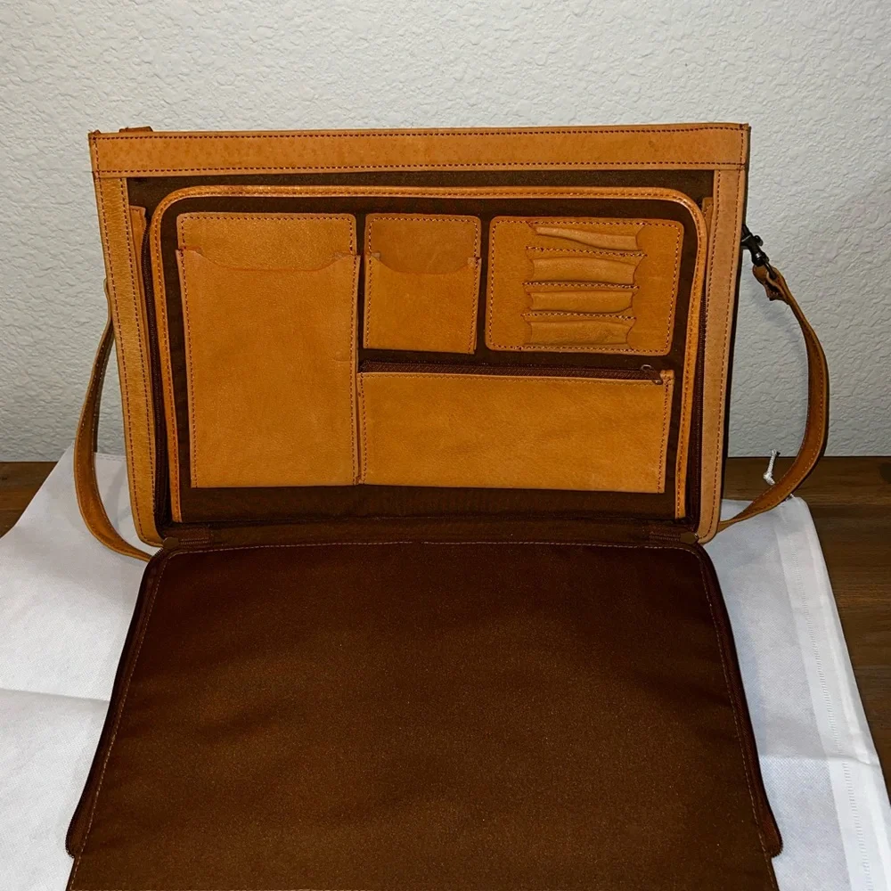 Wilson’s Leather briefcase business bag